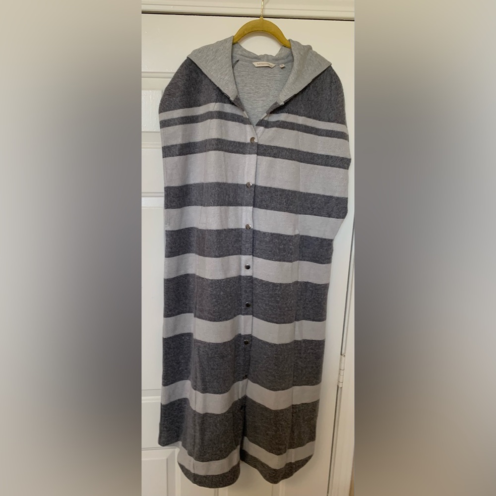 Soft Surroundings Two Tone Grey Long Hooded Vest (2)🌴